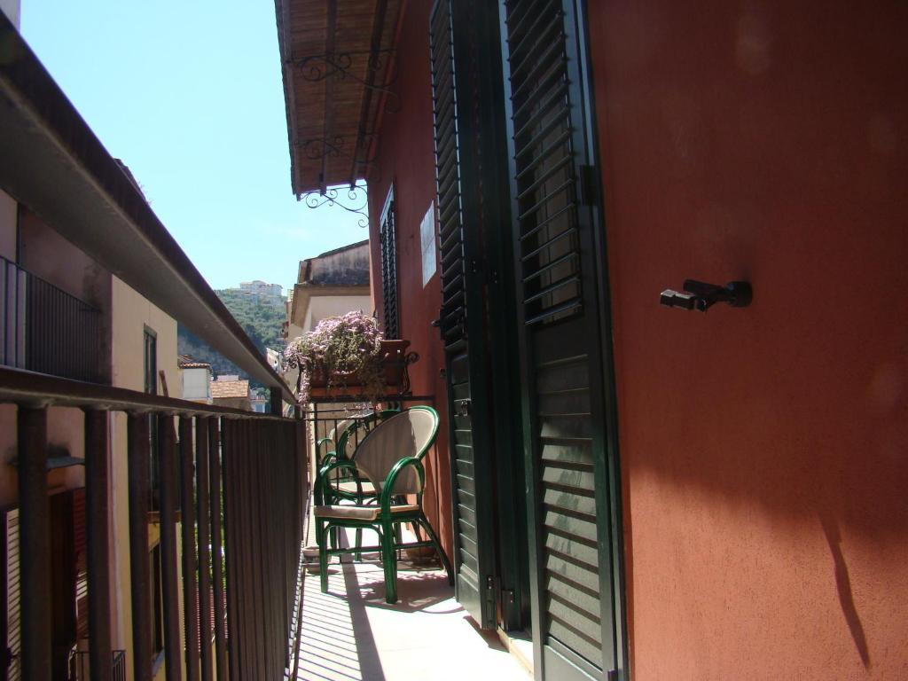 Sorrento Inn Guesthouse מראה חיצוני תמונה