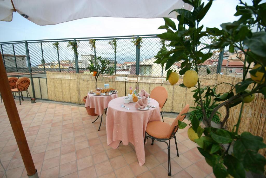 Sorrento Inn Guesthouse מראה חיצוני תמונה