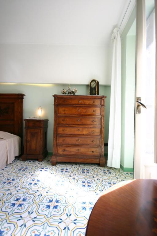 Sorrento Inn Guesthouse מראה חיצוני תמונה